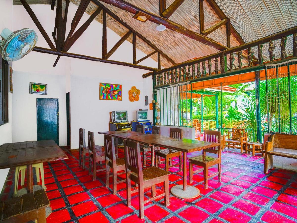 Oyo 875 Madhavi Beach Resort Balibago 外观 照片